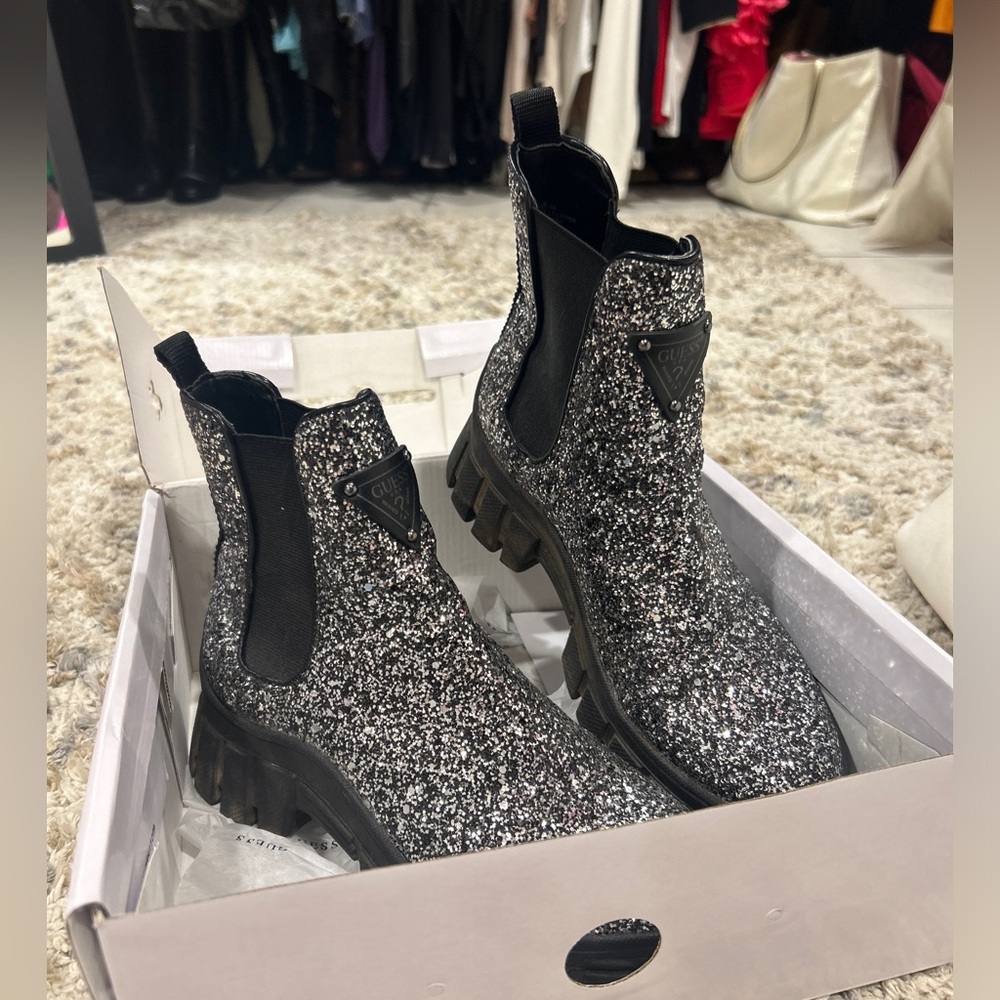 Guess shoes 6,5